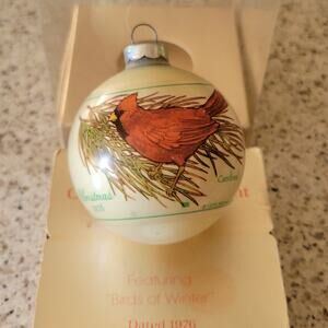 Hallmark Christmas 1976 Cardinal Tree Trimmer Collection Bauble Ball Ornament